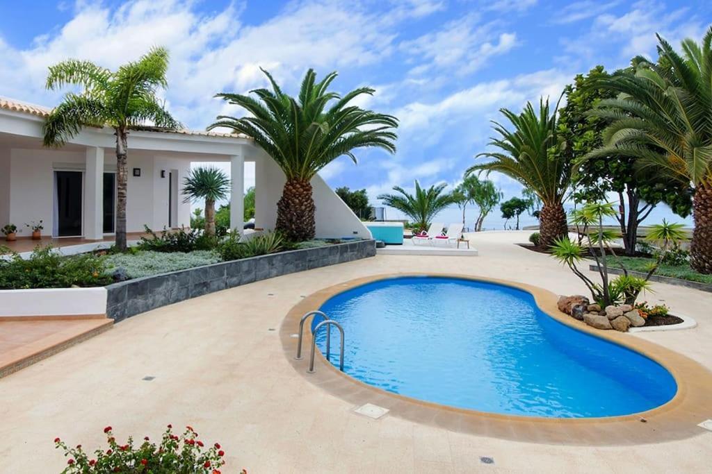 Luxe Villa With Private Pool, Jacuzzi And Spectacular Views Costa Adeje Dış mekan fotoğraf
